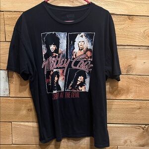 Motley Crue Black Graphic Tee